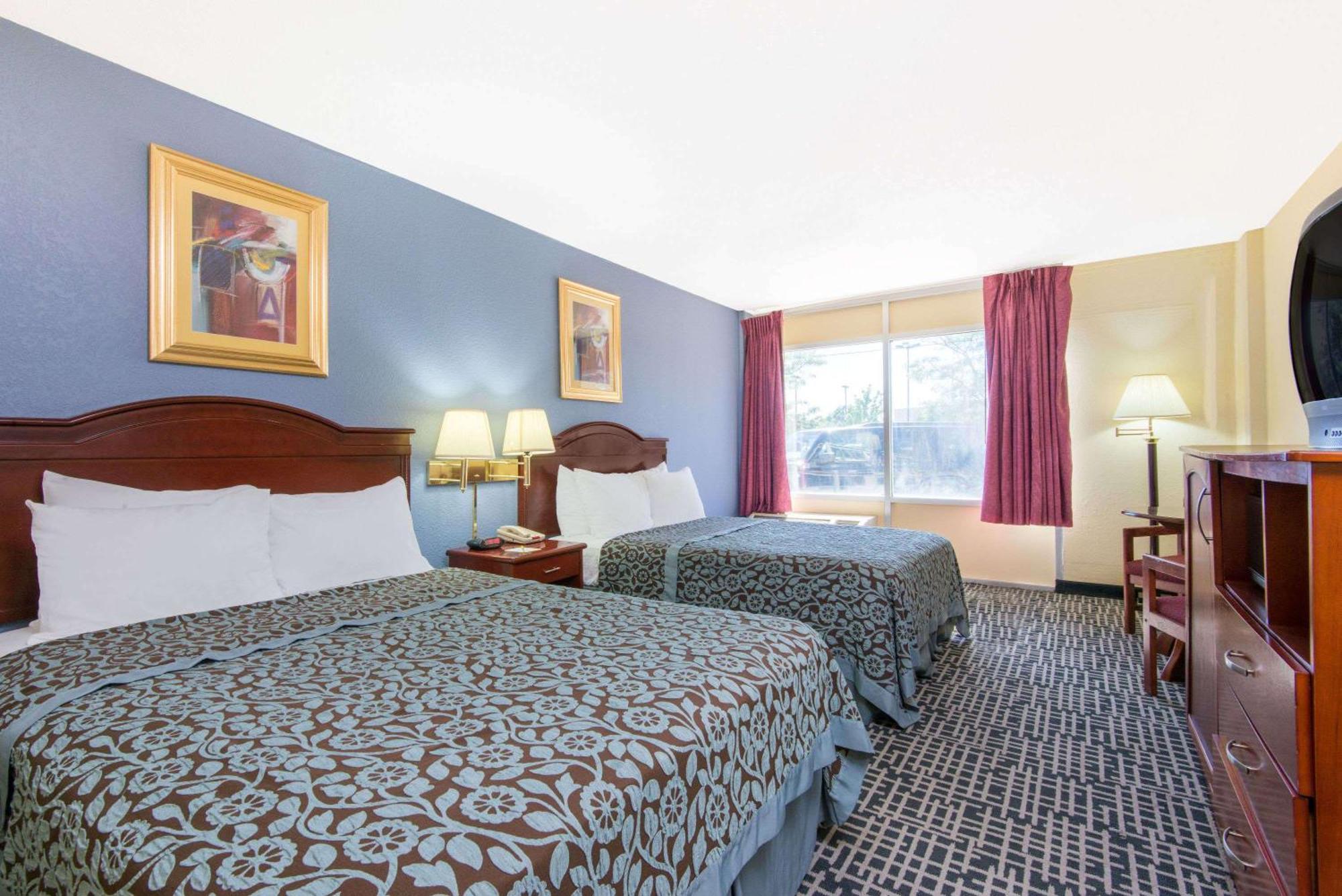 Days Inn & Suites By Wyndham Wichita East Εξωτερικό φωτογραφία